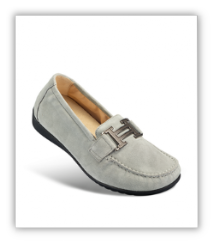 Chaussures de la marque Helvesko